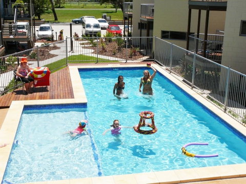 Emu's Beach Resort - Whitsundays Accommodation 0