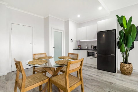Enjoy Bayside Life At Stylish Studio Close To City - Whitsundays Accommodation 3