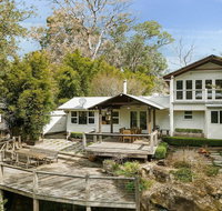 Equanimity - Beautiful character filled house - Whitsundays Accommodation