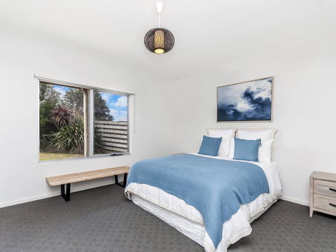 ESCAPE 2 BROPHY - Whitsundays Accommodation 0