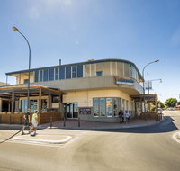 Esplanade Hotel Adelaide - Whitsundays Accommodation
