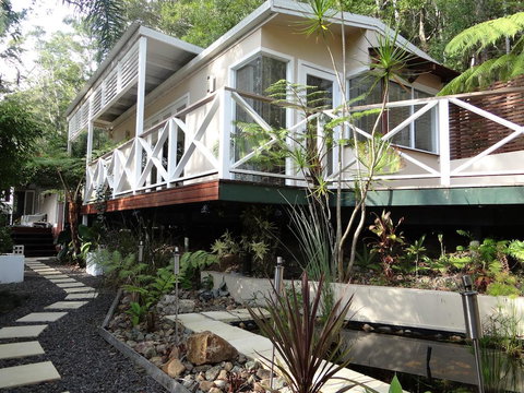 Eumundi Yacht Club B&B - Whitsundays Accommodation 0