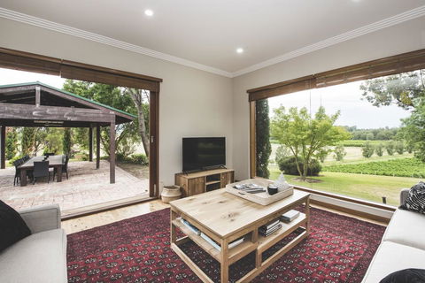 Eurunderee House - Whitsundays Accommodation 2