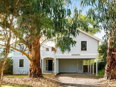 EVERGREEN BEACH HOUSE - Whitsundays Accommodation 0