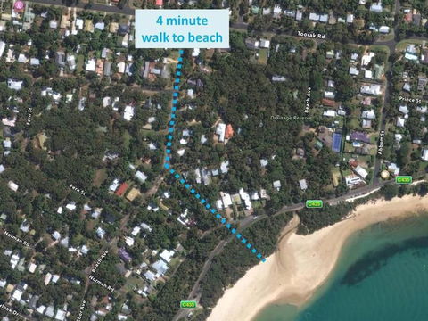 EVERGREEN BEACH HOUSE - Whitsundays Accommodation 3