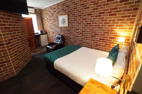 Exies Bagtown - Whitsundays Accommodation 3