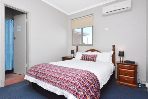 Eyre Hotel - Whitsundays Accommodation 0