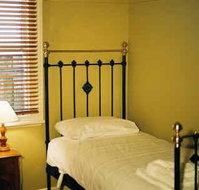 Eyre House - Whitsundays Accommodation