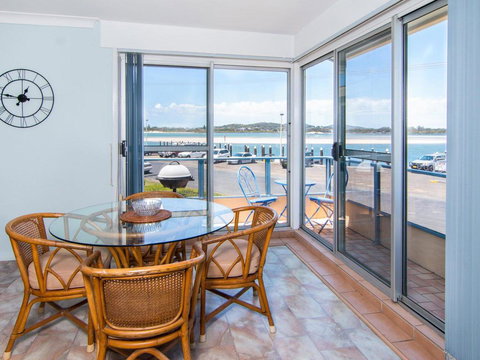Fairholme 8, Perfect Lakefront Position - Whitsundays Accommodation 0
