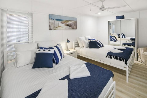 Family Beach House With Parking And Outdoor Dining - Whitsundays Accommodation 3