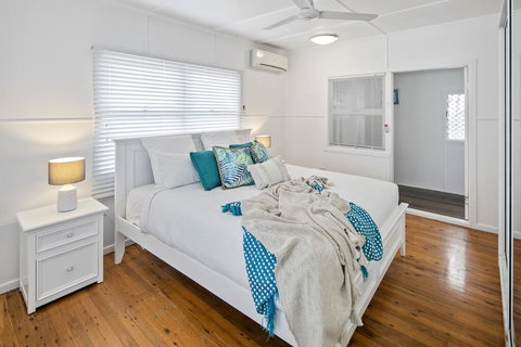 Family Beach House With Parking And Outdoor Dining - Whitsundays Accommodation 1
