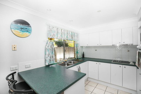 Family Getaway Close To Beach And Restaurants - Whitsundays Accommodation 1