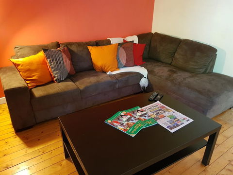 Family Getaway In Eildon - Pet Friendly - Whitsundays Accommodation 3