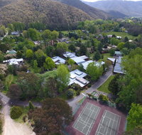 Feathertop Chalet - Whitsundays Accommodation