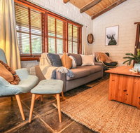 Feathertop Retreat - Whitsundays Accommodation