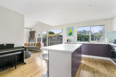 Fern Beach House - Whitsundays Accommodation 2