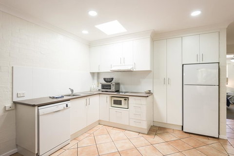 Fiesta Palms 2 - Central Byron Bay - Whitsundays Accommodation 2