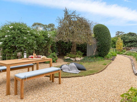 Fig Tree Cottage - Whitsundays Accommodation 1