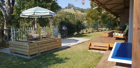 Fig Tree Retro Studio - Whitsundays Accommodation 3