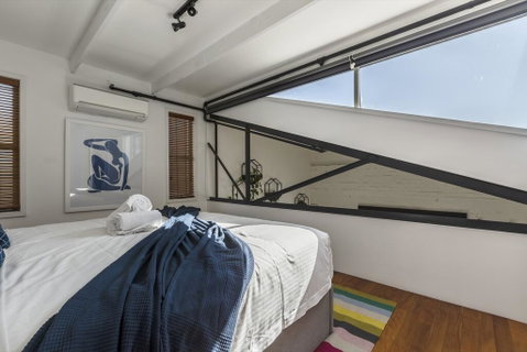 Fitzroy Converted Warehouse Penthouse - Whitsundays Accommodation 3
