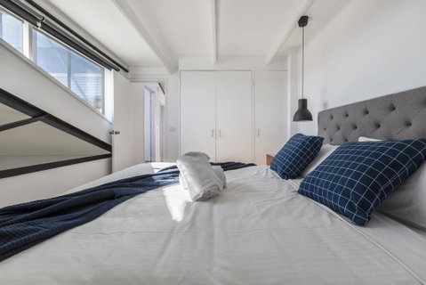 Fitzroy Converted Warehouse Penthouse - Whitsundays Accommodation 2