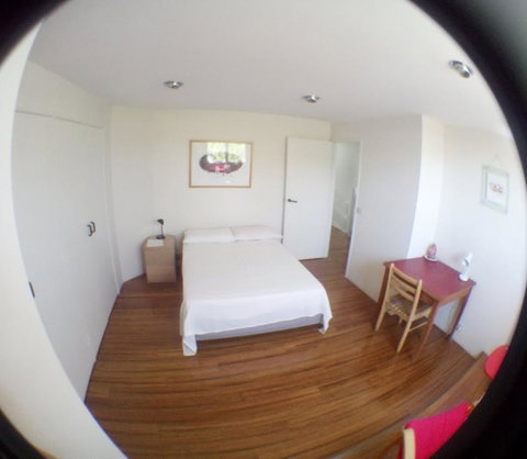 Fitzroy Spacious House - Whitsundays Accommodation 3