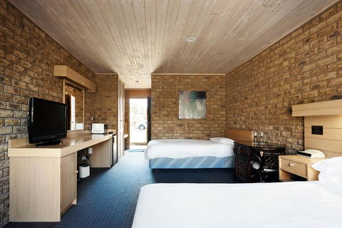 Flinders Cove Motel - Whitsundays Accommodation 3