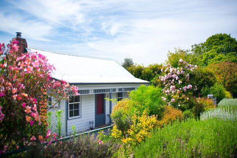 Fortuna Cottage - Whitsundays Accommodation 1