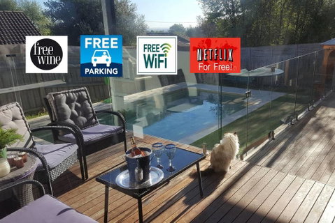 Frankston Hilltop Retreat - Whitsundays Accommodation 0