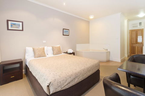 Frankston Holiday Park And Sandhurst Motel - Whitsundays Accommodation 1