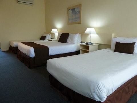 Frankston International - Whitsundays Accommodation 2