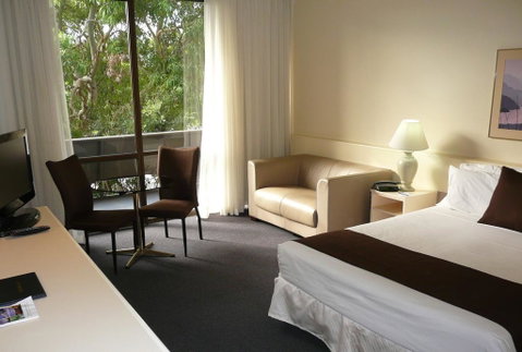 Frankston International - Whitsundays Accommodation 0