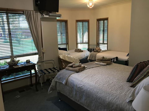 Fullcircle Farm - Whitsundays Accommodation 3