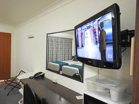 Gallery Motel - Whitsundays Accommodation 1