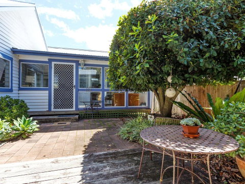 Garden Cottage - Whitsundays Accommodation 1