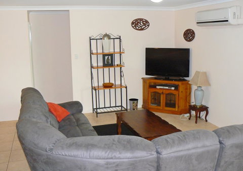 Geraldton Luxury Vacation Home - Whitsundays Accommodation 2
