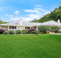 Gerron Park - country luxe tennis court and pool - Whitsundays Accommodation