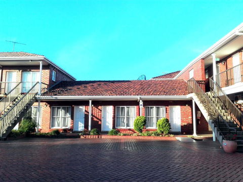 Glen Inn - Whitsundays Accommodation 0