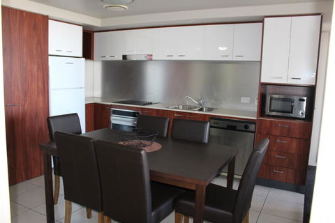 Gold Coast Chevron Apartment - Whitsundays Accommodation 0