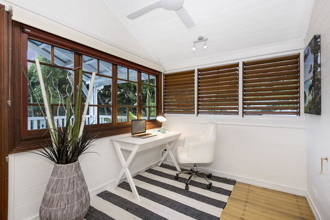 Gorgeous Home 3 Mins To Strand - Whitsundays Accommodation 1
