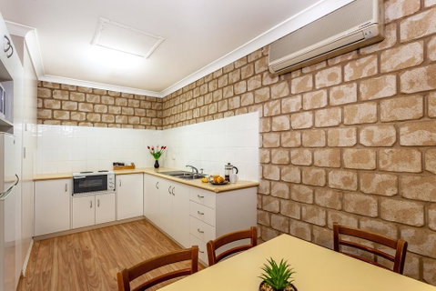 Great Divide Motor Inn - Whitsundays Accommodation 0