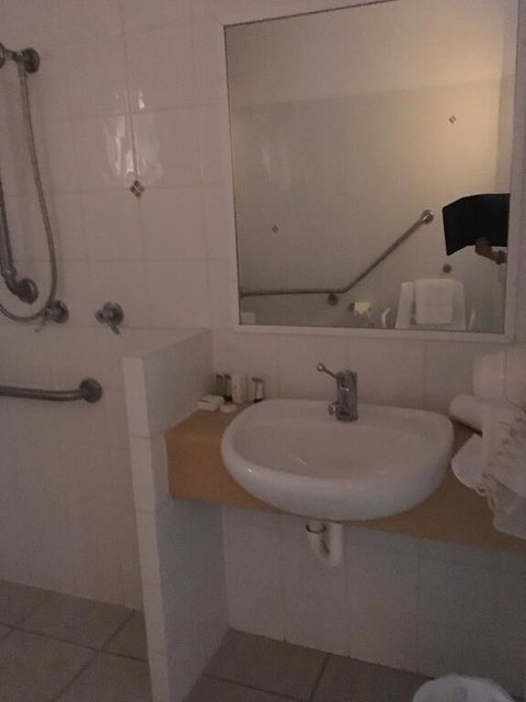 Great Divide Motor Inn - Whitsundays Accommodation 3
