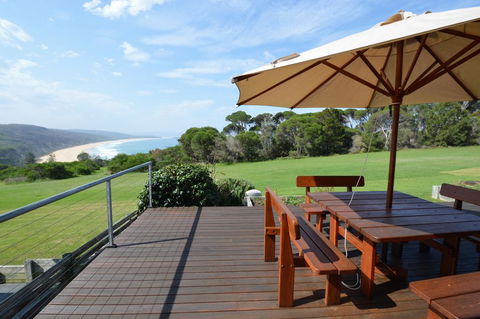 Green Waves - The Point Tura - Whitsundays Accommodation 1