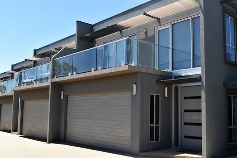 Griffith Prestige Apartments - Whitsundays Accommodation 0