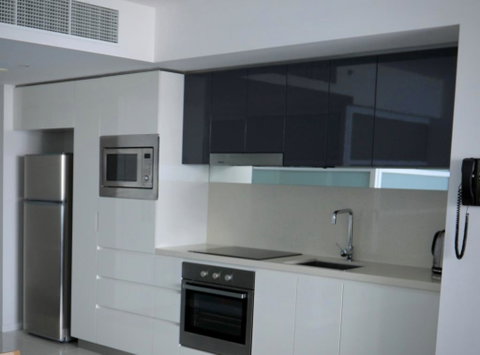H Luxury Apartment At Surfers Paradise - Whitsundays Accommodation 1