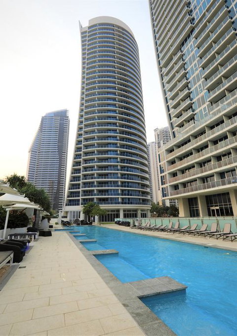 H Luxury Apartment At Surfers Paradise - Whitsundays Accommodation 3