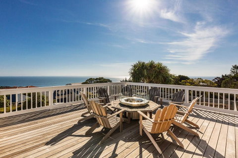 Hampton's Retreat Family Friendly, Water Views, Close To Beach With Heated Pool - Whitsundays Accommodation 3