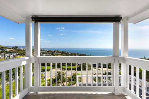 Hampton's Retreat Family Friendly, Water Views, Close To Beach With Heated Pool - Whitsundays Accommodation 2