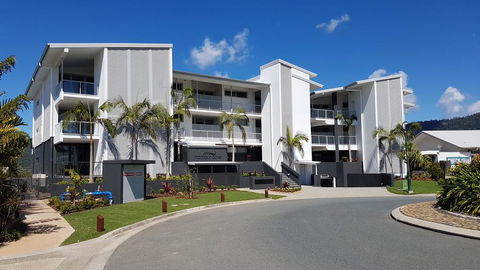 Harbour Cove - Whitsundays Accommodation 0