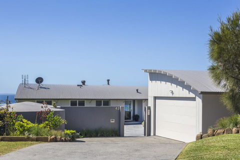Harrington Crescent 43 Bawley Point - Whitsundays Accommodation 2